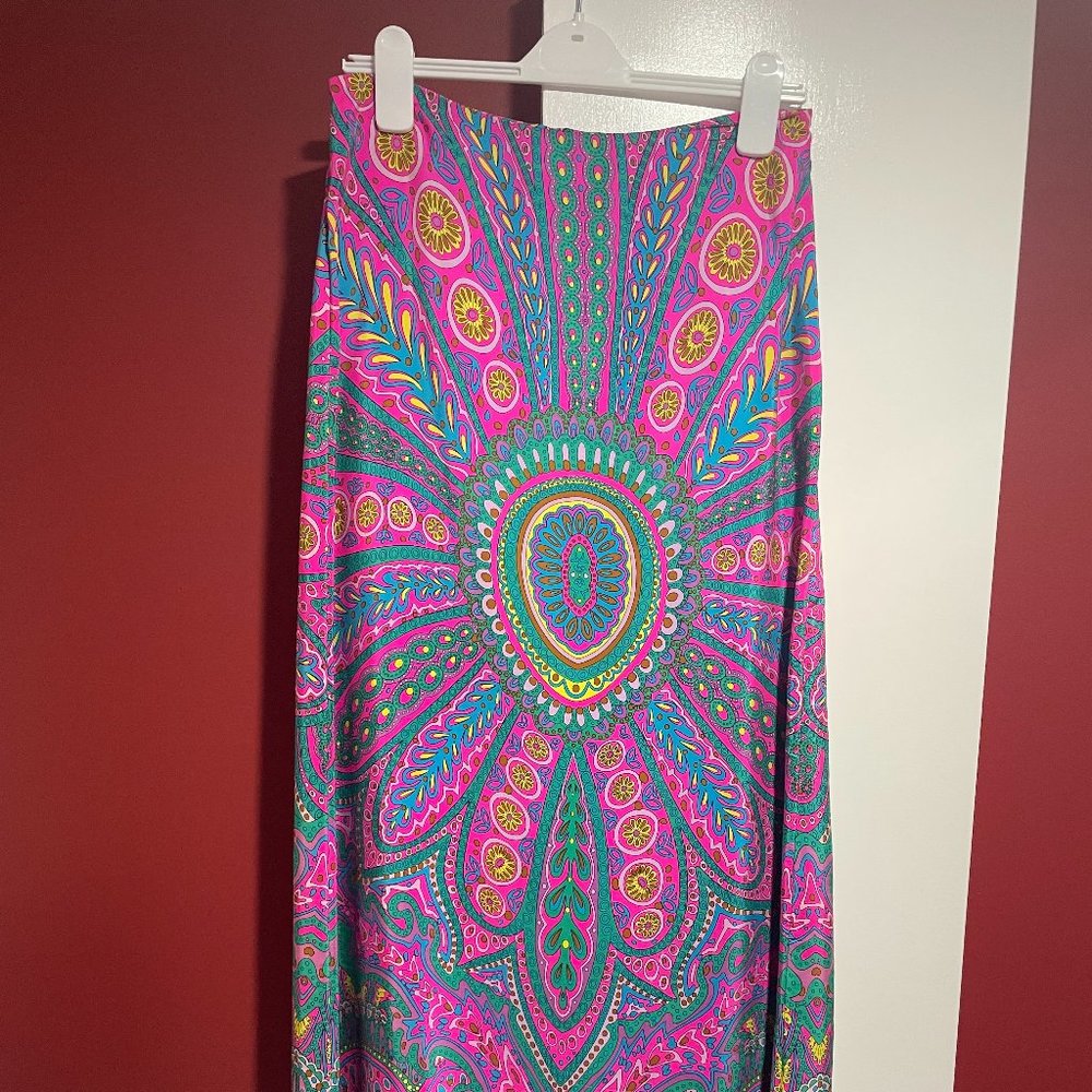 Alice & Trixie Maxi Skirt Size S (NWT)